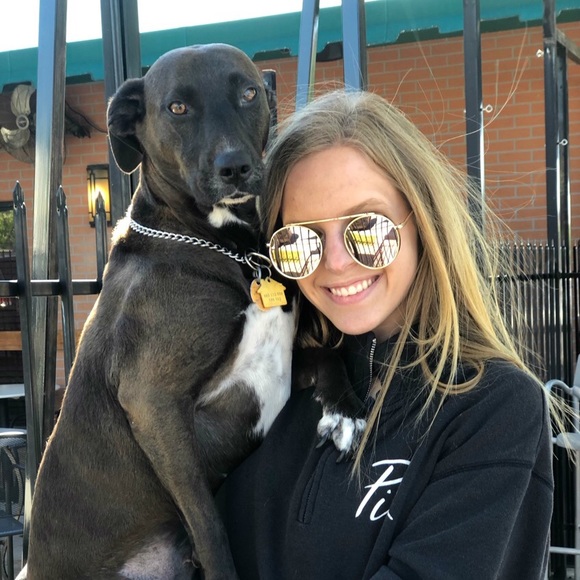 Meet your Posher, Demi - Picture 1 of 1